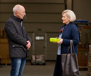 Na Wspólnej, odc. 3962: Danka (Lucyna Malec), szef Marka (Ryszard Kluge)