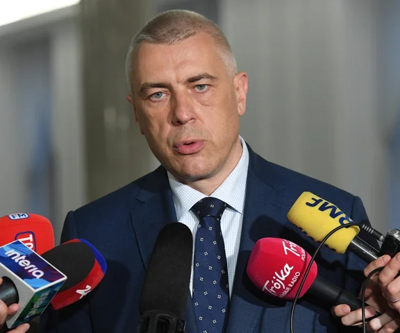 Kancelaria Giertycha zarobiła 10 mln u miliardera
