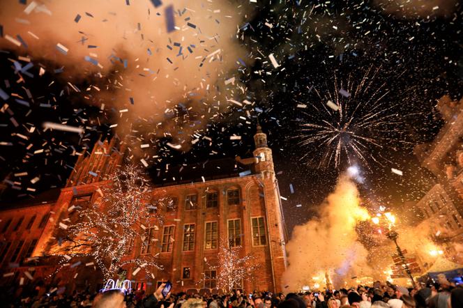 Toruń przywitał rok 2020! Popłynął deszcz konfetti!