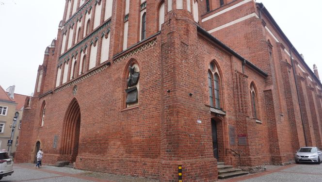 To najpiękniejszy zabytek w woj. warmińsko-mazurskim według AI. „Zachwyca strzelistą sylwetką”