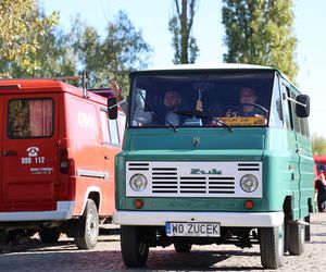 Zlot pojazdów zabytkowych na terenie dawnej Fabryki Samochodów Ciężarowych w Lublinie