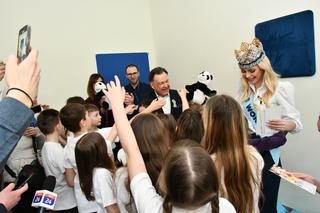 Karolina Bielawska spotkała się z dziećmi z Ukrainy! Maluchy lgnęły do tegorocznej Miss World 2021
