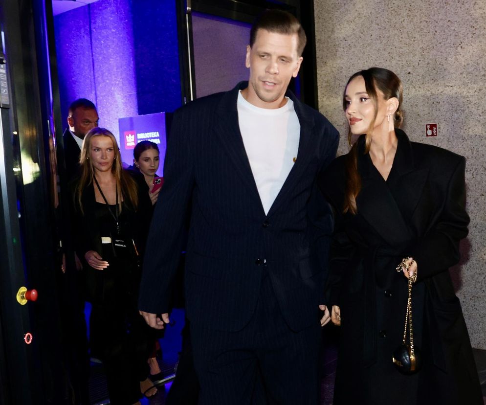 Wojciech Szczęsny ż żoną po premierze