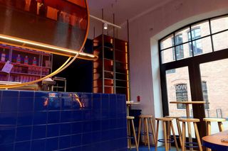 Kawiarnia Woda mieści się na tarasach Młynów Rothera