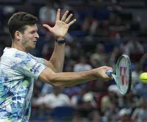 Obolały Hubert Hurkacz przegrał w finale z dobrym kumplem! Finał ATP Bazylea Hurkacz - Auger-Aliassime WYNIK RELACJA NA ŻYWO