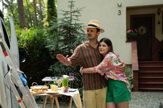 Barwy szczęścia, odcinek 3148: Agata i Ignacy wreszcie wyruszą w wymarzoną podróż, ale nie sami! W ich kamperze ukryje się ktoś jeszcze!