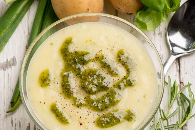 Zupa ziemniaczana z pesto - kartoflanka z włoską nutą