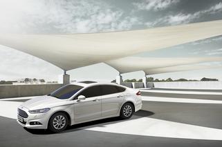 Ford Mondeo Hybrid 2015