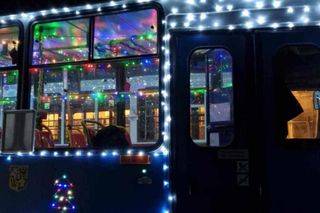 W tym tramwaju we Wrocławiu poczujesz magię świąt. To będzie magiczna podróż w czasie
