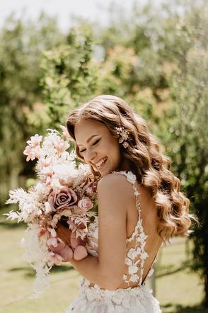 Salon sukni ślubnych "Wedding Dress Zero Waste" w Woli