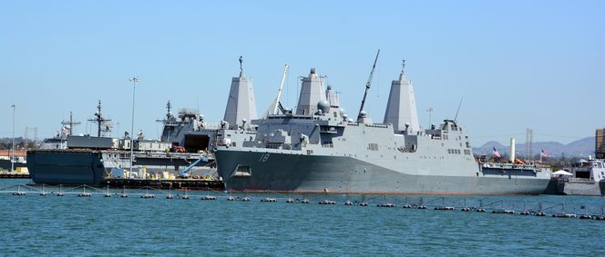 Okręt desantowy USS New Orleans (LPD-18)