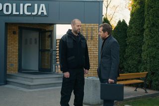 Barwy szczęścia, odcinek 3161. Ochroniarz (Maciej Hanczewski), Szczepan (Robert Gulaczyk)