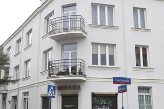 Prawie rok mieszkali ze zwłokami! Niewidziany od dawna pan Zbigniew rozkładał się za ścian