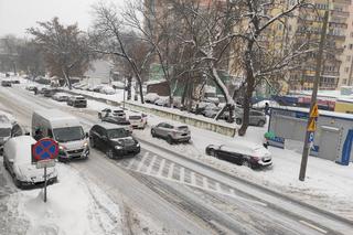 Zima znów zaatakowała w Radomiu! - Miasto stara się zapewnić płynny ruch na drogach