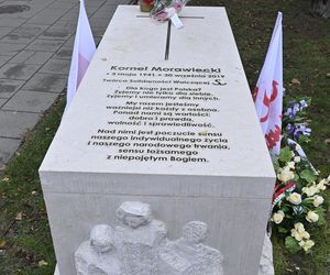 Grób Kornela Morawieckiego na  Powązkach Wojskowych