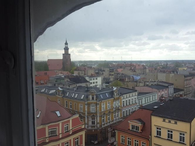 Na ratuszu w Lesznie czas stanął. Zegar przejdzie naprawę