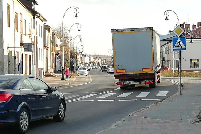 ulica w Białobrzegach 