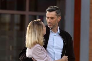 Na dobre i na złe odc. 902. Marcin Molenda (Filip Bobek), Dominika (Paulina Gałązka)