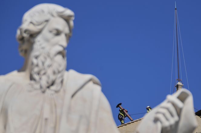 Kaplica Sykstyńska gotowa na konklawe