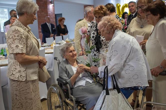 Piękny jubileusz pani Heleny! Mieszkanka powiatu świeckiego skończyła 100 lata! [ZDJĘCIA]