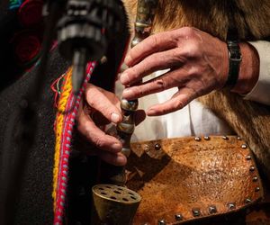  Dźwięki Karpat. Jakie historie opowiadają trombity, dudy i pasterskie instrumenty? 