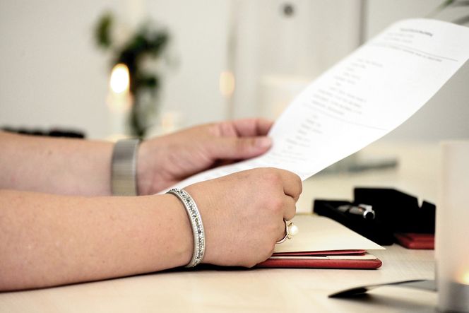 Pensje urzędników w budżetówce. Ile średnio zarabia się w urzędzie miasta, gminy i skarbówce?