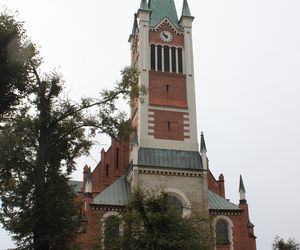 To jedna z najstarszych wsi w Małopolsce. Jest nazywana polskim Lourdes