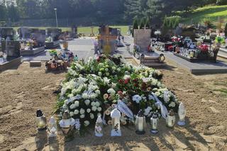 Serce pęka na widok grobu rodziny, która zginęła w wypadku pod Emilianowem