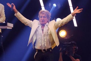 Rod Stewart zdradził, jak dba o swój głos. Pomaga mu w tym pewien koktajl. Struny głosowe wymagają dużo uwagi