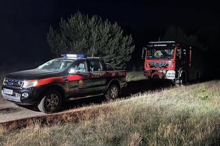 Niezidentyfikowany obiekt latający miał spaść pod Szczytnem. W akcji policja i straż pożarna [ZDJĘCIA]