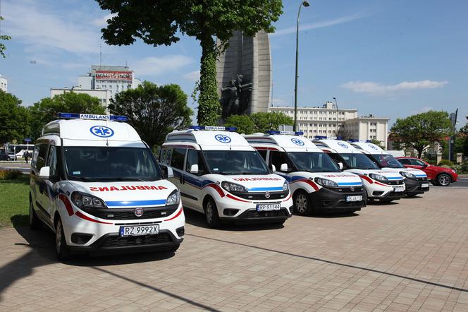 Nowe karetki. Będą służyły do walki z koronawirusem w Rzeszowie, Przemyślu, Krośnie, Sanoku i Mielcu 