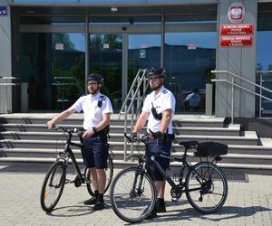 Policjanci z Nowego Sącza miasto patrolują na rowerach.  Już są w terenie