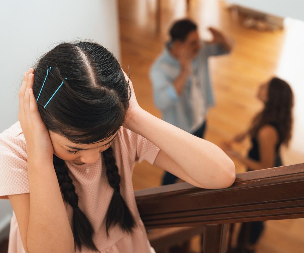 Trauma z dzieciństwa to nie tylko słowa. Tak zmienia się mózg na skutek trudnych doświadczeń