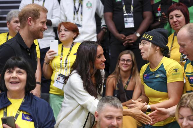 Meghan wreszcie z Harrym. Pilnuje go, żeby nie zrobił nic głupiego?