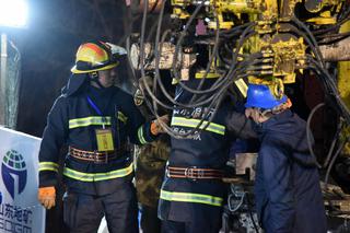 Górnicy uwięzieni w kopalni złota w Chinach 