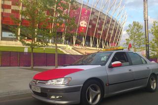 Flaga na samochodzie na Euro 2012: Jak ubrać auto, gdzie przyczepić flagę - ZDJĘCIA AUT CZYTELNIKÓW