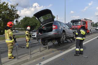 Wypadek Na S8, wjechał na barierki