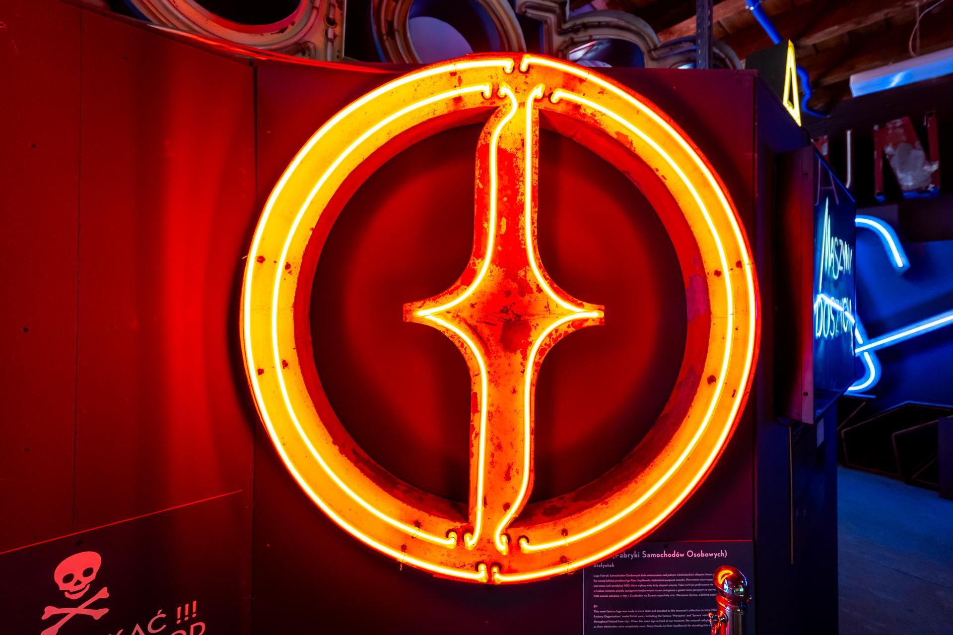 Neony z Muzeum Neonów w Warszawie