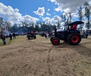 XXIII Międzynarodowy Festiwal Starych Ciągników i Maszyn Rolniczych im. Jerzego Samelczaka. Zdjęcia z parady i terenu festiwalu