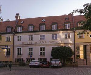 Hotel im. Jana Pawła II we Wrocławiu