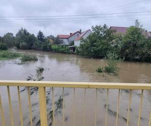 Prezydent Legnicy apeluje do mieszkańców o pomoc. Trwa zabezpieczanie wałów na Kaczawie 