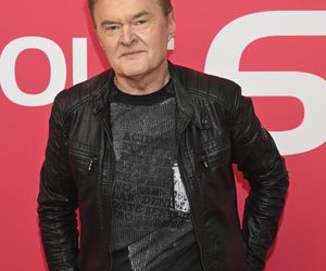 Konferencja prasowa 62. edycji Krajowego Festiwalu Polskiej Piosenki w Opolu. Tłum gwiazd na czerwonym dywanie