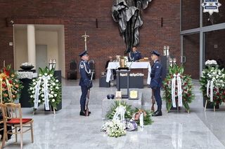 Żałoba wśród policjantów. Z honorami pożegnali kolegę, którego zabrała ciężka choroba