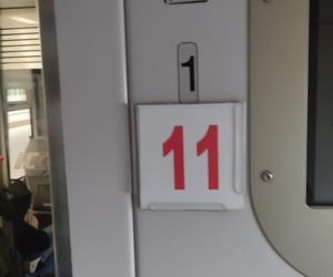 Tłok w pociągu PKP Intercity. W takich warunkach podróżował nasz czytelnik