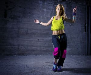 ZUMBA: kroki dla początkujących [WIDEO]