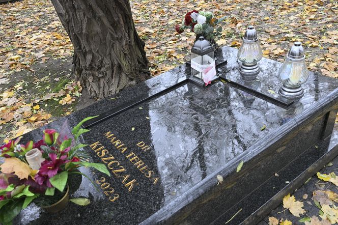 Generał Czesław Kiszczak ma skromny grób