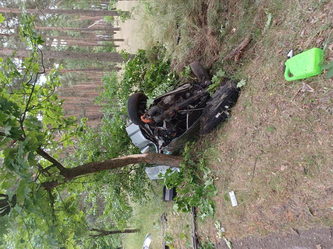 Śmiertelny wypadek w gminie Pleszew. Kierowca nie żyje