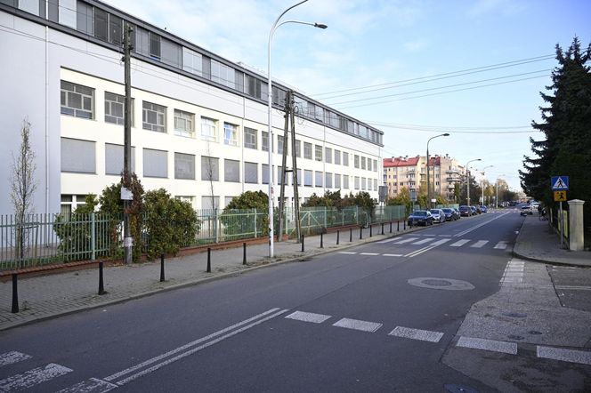 Porywacze dzieci grasują w Warszawie?! „Próbowali nakłonić 9-latka, żeby wsiadł do auta”. Rodzice przerażeni