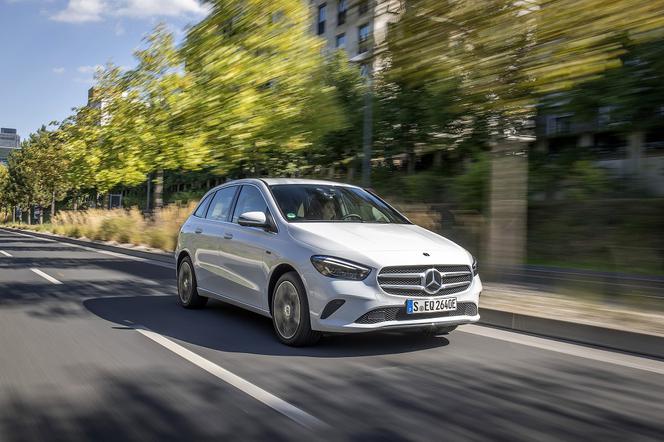 Nowe kompaktowe hybrydy plug-in w rodzinie Mercedes-Benz