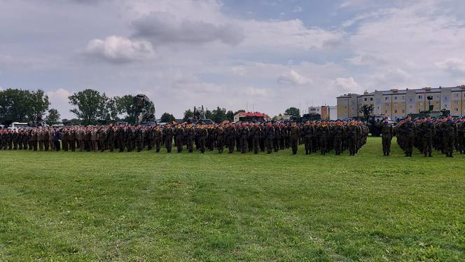 II Święto 18. Dywizji: nadanie Sztandaru 18. Batalionowi Dowodzenia im. Ziemi Siedleckiej